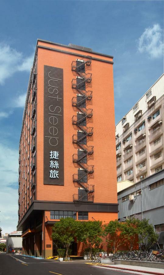 Just Sleep - Sanchong Hotel Taipei Luaran gambar